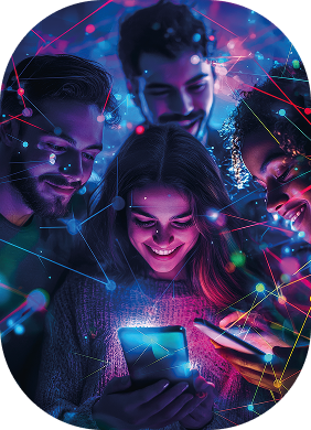 Jovens e adultos utilizando tecnologia e apredendo com o projeto.